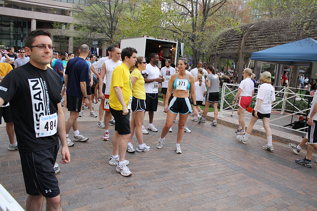 04.OnTheMark.5KRun.2121CrystalDrive.ArlingtonVA.2April2010