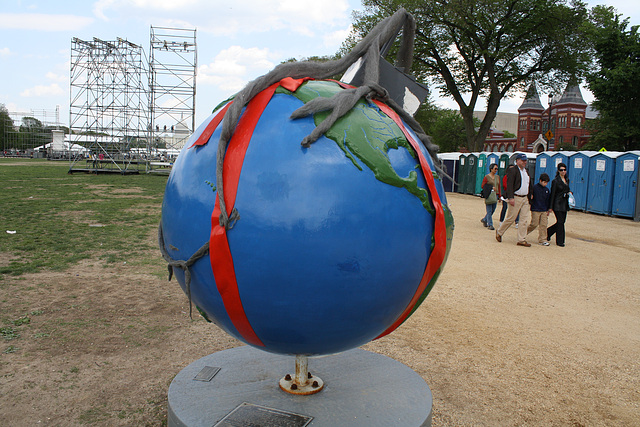 30.CoolGlobes.EarthDay.NationalMall.WDC.22April2010