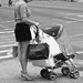 Canal street high-heeled Mom / Sexy Maman en talons hauts sur canal street - Juillet 2007 / N & B