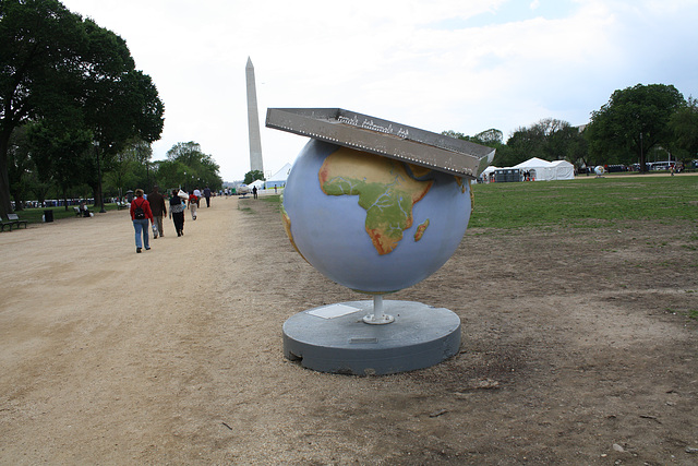 35.CoolGlobes.EarthDay.NationalMall.WDC.22April2010