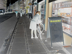 Bageri blonde Danish mature biker in chunhy hammer heeled boots /  Copenhagen, Denmark - 19-10-2008 - Négatif RVB