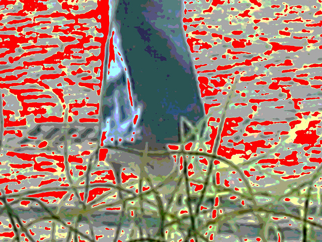 La Dame Hemlex en escarpins blancs / Hemtex Lady in white high heels shoes -  Ängelholm  /  Suède - Sweden.  23 octobre 2008 - Avec taches rouges postérisées