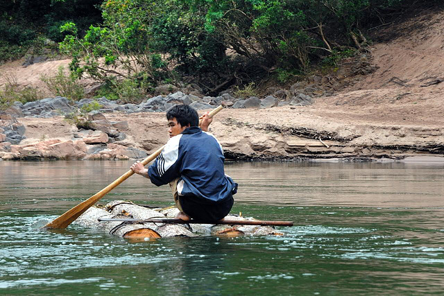 Small raft on Nam Ou river
