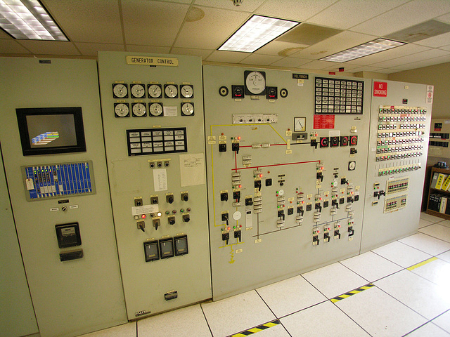 Calenergy Hoch Geothermal Plant Control Room (8895)