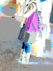 Blonde danoise à chapeau en bottes à talons hauts / Blond danish hatter in high-heeled boots -  Copenhagen, Denmark / Copenhague, Danemark.   20 octobre 2008 -  Postérisation en négatif