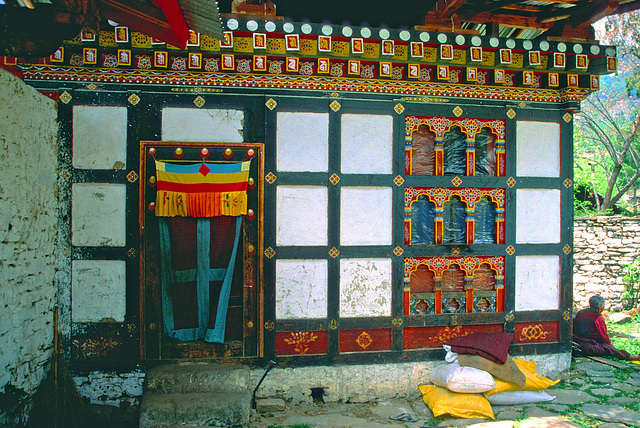 Monks home in the Konchogsum Lhakhang temple