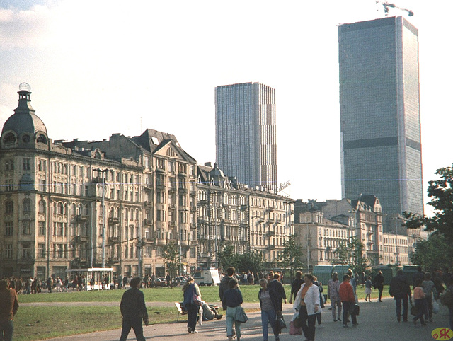 1987-07 06 UK Varsovio