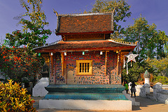 Wat Xieng Thong Red Temple
