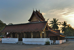 Wat Mai Suwannaphumaham in sunset light