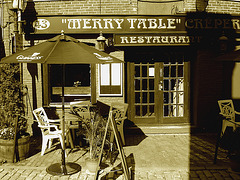 Merry table restaurant / Portland, Maine USA.  11 octobre 2009- Sepia