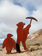 Rhyolite Public Art - Miner & Penguin (5324)