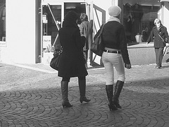 Evas shop willing swedish Goddesses duo in high-heeled Boots /  Duo de belles Suédoises en bottes à talons hauts -  Ängelholm /  Sweden - Suède.  23/10/2008-  N & B