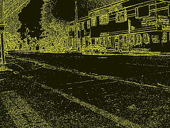 Halifax by the night . Nouvelle-Écosse ( NS)  Canada.   22 Juin 2008 - Photo originale  - Craie blanche et colorisation en jaune / White chalk and yellow colorization