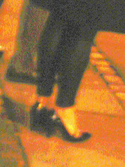 Blurry Danish blond Lady in black high heels shoes /  Copenhague -  25 octobre 2008 - Oil painting - Peinture à l'huile