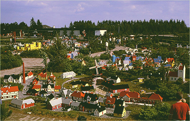 DK-2-033-70w Billund Legoland