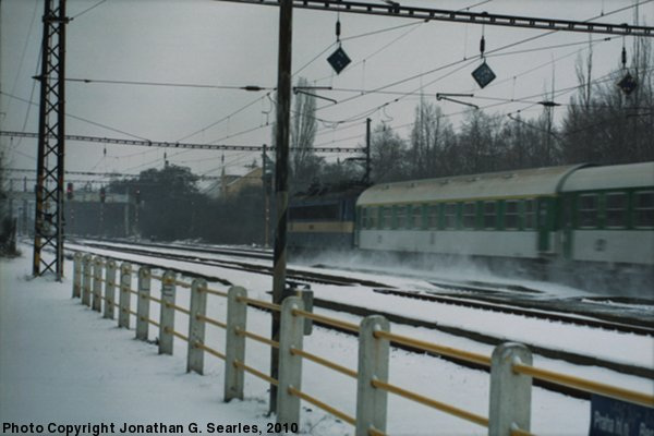 Express Pan in Snow at Nadrazi Hostivar, Picture 3, Prague, CZ, 2010