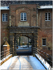 Schloss Rheydt, Eingangsportal