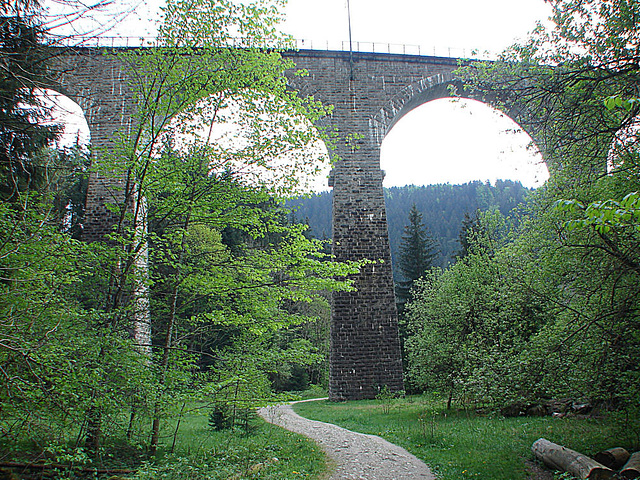 20070430 0296DSCw [D~FR] Ravennabrücke der Höllentalbahn über die Ravennaschlucht, Breitau