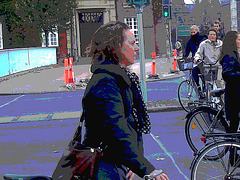 La Dame cycliste Faniback Loke en bottes à pédales / Faniback Loke booted biker Lady - Copenhague, Danemark / Copenhagen, Denmark.  20-10-2008.-  Postérisation