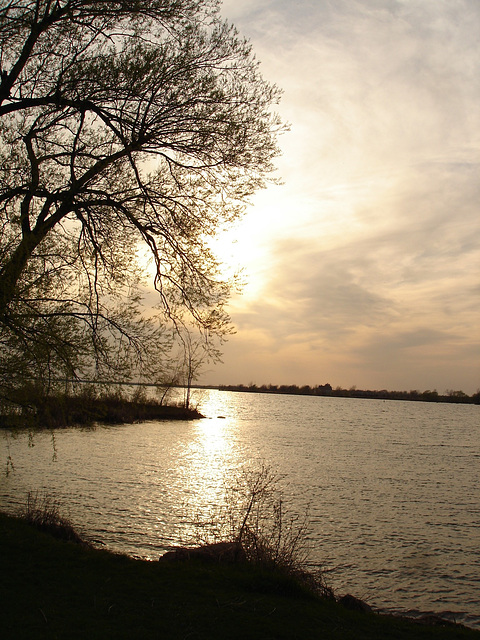 Coucher de soleil / Sunset - Dans ma ville / Hometown - 24 avril 2010  - With / Avec flash