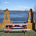 Pique-nique désaltérant / Thirst-quenching picnic - Hawksbury /  Ontario, CANADA.  4 avril 2010