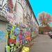 Mur artistique en perspective / Artistic wall in perspective - Christiania  /  Copenhague - Copenhagen.  October 26th 2008  - Éclaircie avec ciel bleu photofiltré