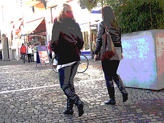 Specialbokhandle booted teenagers duo /  Séduisantes adolescentes suédoises en bottes sexy  - Ängelholm / Suède - Sweden.  23-10-2008 - Postérisation