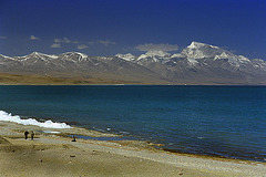 Manasarovar lake and the Nemo Nanyi (Gurla Mandhata) peak