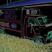 Boot outlet truck / Camion bien botté - Hillsboro, Texas. USA - 28 juin 2010- Contours de couleurs ravivées en négatif RVB