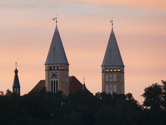 Die Türme von der Kreuzbergkirche in Schwandorf