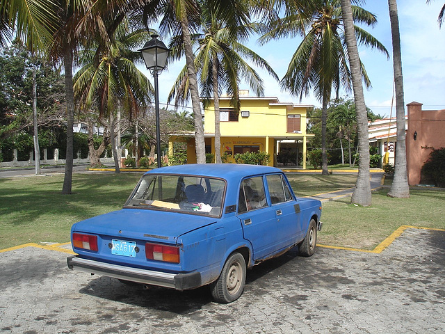 Lada !   Varadero, CUBA.  5 février 2010