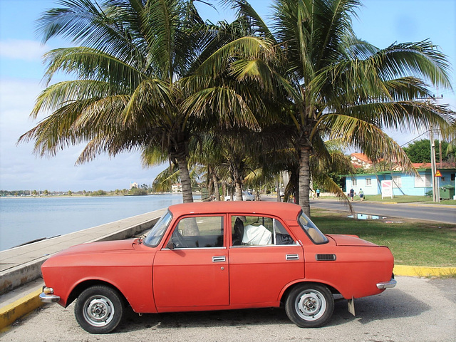 MOSKVITCH in Cuba