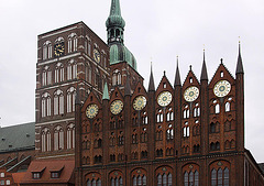 20100920 8255Aw [D~HST] Stralsund, Nikolaikirche, Rathaus
