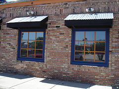 Dallas, Texas. USA - 27 juin 2010 - On the border twin windows / Fenêtres jumelles.