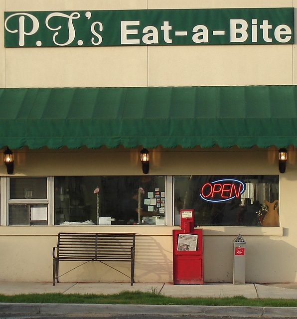 PJ s Eat-a-bite / Bastrop. Louisiane. USA - 8 juillet 2010 - Recadrage