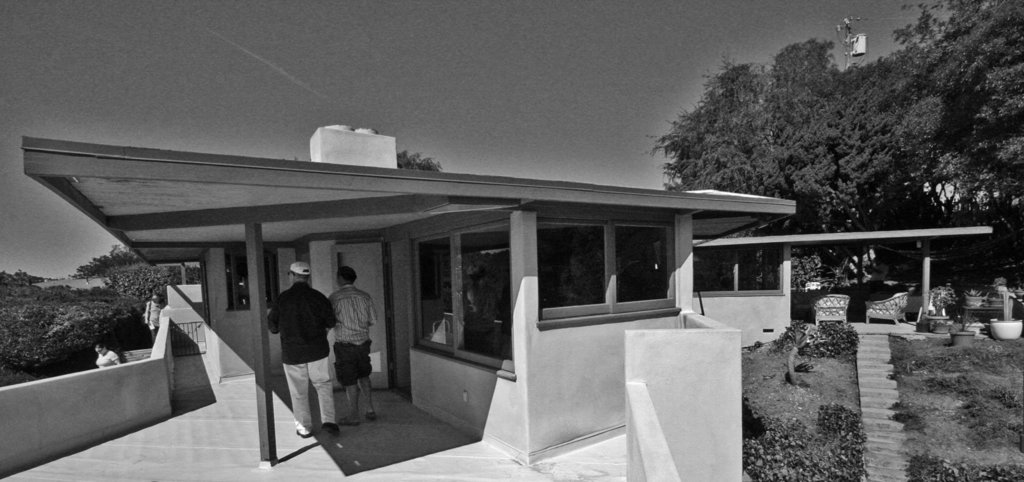 The Gold House 10-10-10 (7727A)