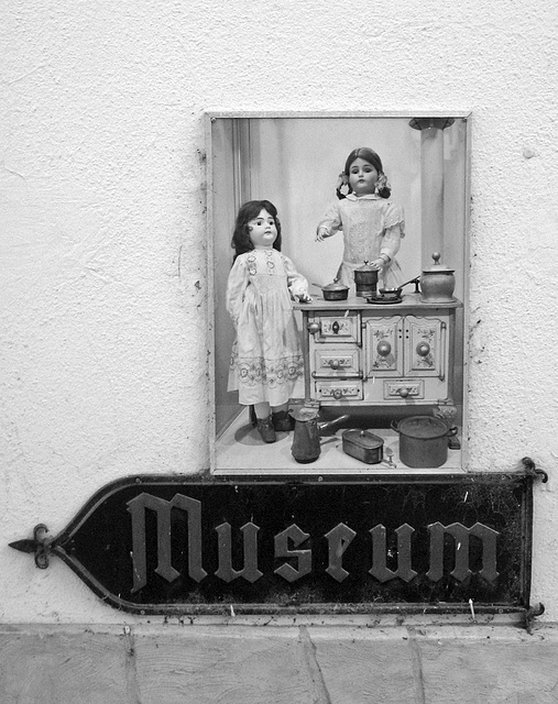 IMG 3574 Puppenmuseum b/w