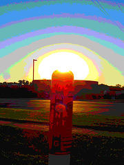 Warning sunrise  / Le réveil du danger - Hillsboro, Texas. USA - 27 juin 2010 -  Postérisation