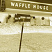 Waffle house mailbox /  Gaufrier postal - Bossiercity / Louisiane, USA - 7 juillet 2010 - Négatif RVB sepiatisé