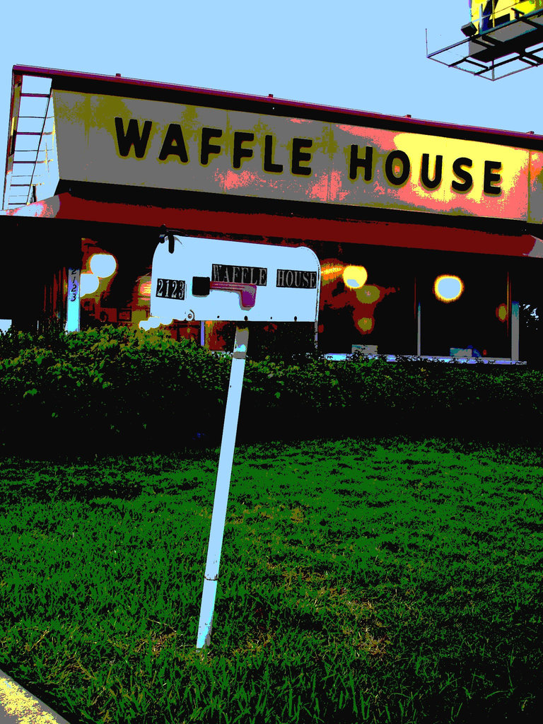 Waffle house mailbox /  Gaufrier postal - Bossiercity / Louisiane, USA - 7 juillet 2010 - Postérisation