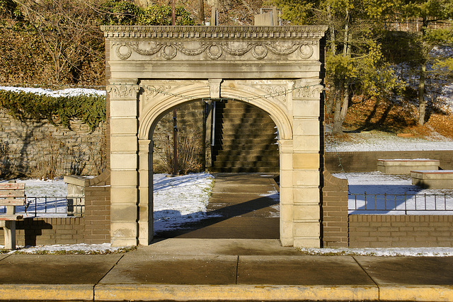 Arc de Triomphe – Belle Vernon, Pennsylvania