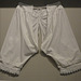 etwa 1800 -1900: Unterhose getragen unter langen Röcken
