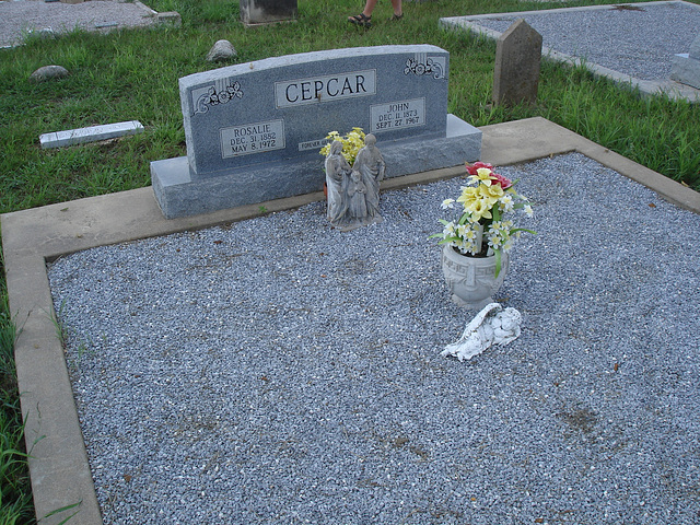 Rosalie and John Cepcar /  Hranice & St-Joseph's cemeteries - Texas. USA - 5 juillet 2010