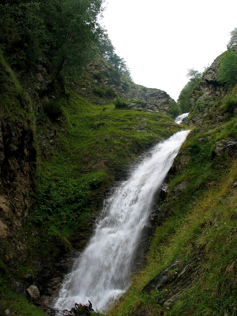 Wasserfall am Meraner Höhenwanderweg zwischen Latsch und Schlanders