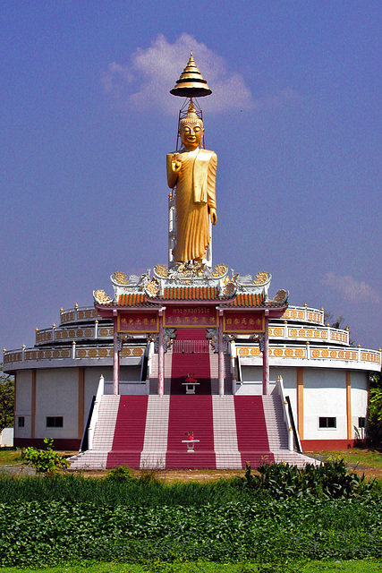Buddha statue near Mueang Boran