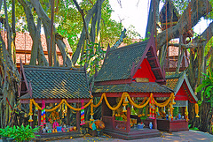 Spirit house in the old market town  ศาลพระภูมิ