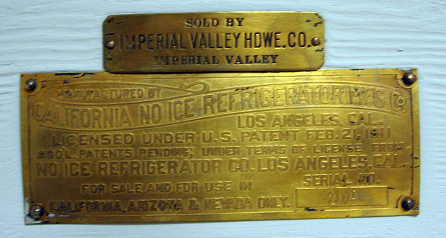California No Ice Refrigerator (8354)