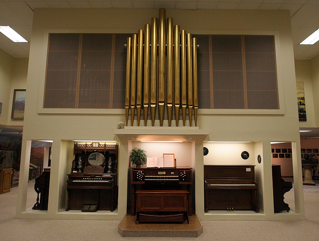 State Street Christian Church Pipe Organ - Functioning (8361)