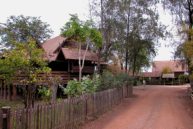 The Northern Thai Village หมู่บ้านไทยภาคเหนือ