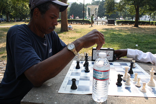 04.Chess.DupontCircle.WDC.5July2010